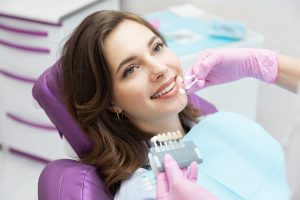 چگونه کلینیک مناسب برای دندانپزشکی اقساطی انتخاب کنیم؟